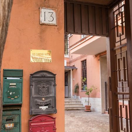 San Lorenzo Notte Acomodação com café da manhã Roma Exterior foto